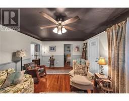 300 Woods STREET - 5