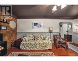 300 Woods STREET - 6