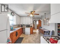 300 Woods STREET - 8