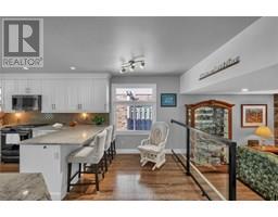 110 GLENGARRY CRESCENT - 23