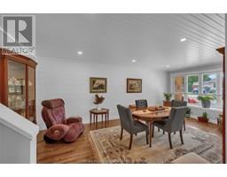 110 GLENGARRY CRESCENT - 26