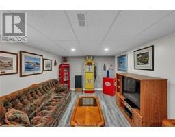 110 GLENGARRY CRESCENT - 45
