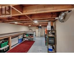110 GLENGARRY CRESCENT - 49