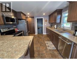 115 Gregory DRIVE - 4