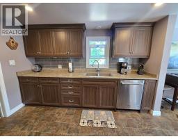 115 Gregory DRIVE - 8
