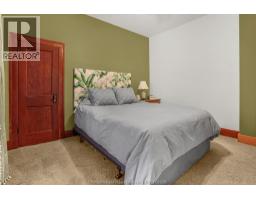 203 Talbot STREET East - 26