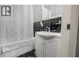203 Talbot STREET East - 30