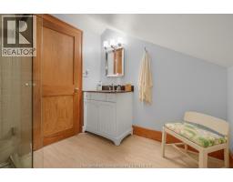 203 Talbot STREET East - 37