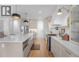 138 VALENCIA DRIVE - 11