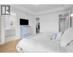 138 VALENCIA DRIVE - 21