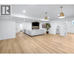 138 VALENCIA DRIVE - 28