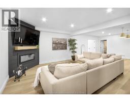 138 VALENCIA DRIVE - 30