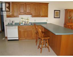 19A ERIE STREET North - 11