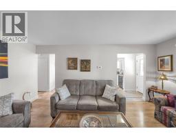 85 Marion AVENUE - 16
