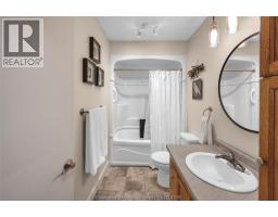 85 Marion AVENUE - 18