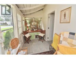 18 Erie STREET North - 21