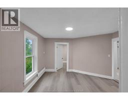 61 Baxter STREET - 12