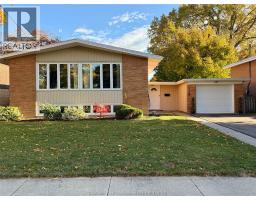 14 MacMillan CRESCENT - 1