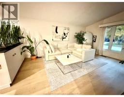 14 MacMillan CRESCENT - 13