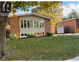 14 MacMillan CRESCENT - 2