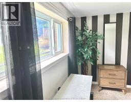 14 MacMillan CRESCENT - 25