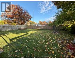 14 MacMillan CRESCENT - 36