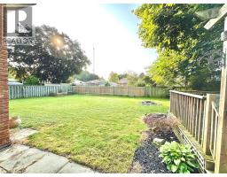 14 MacMillan CRESCENT - 39