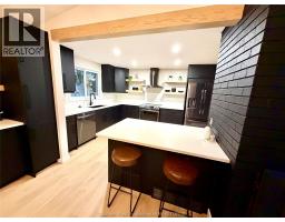 14 MacMillan CRESCENT - 8