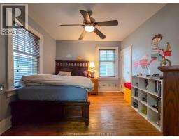 90 Stanley AVENUE - 33