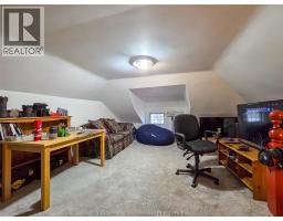 90 Stanley AVENUE - 35