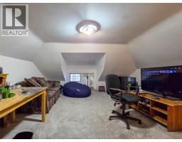 90 Stanley AVENUE - 38