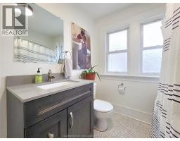 90 Stanley AVENUE - 39