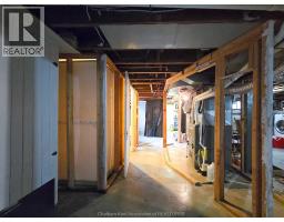 90 Stanley AVENUE - 45