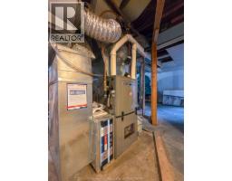 90 Stanley AVENUE - 48