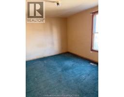 136 Adelaide STREET South - 3