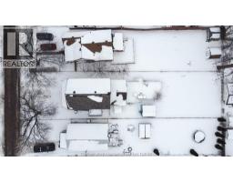 61 Baxter STREET - 32