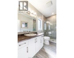 11 CHAMPLAIN COURT - 19