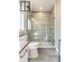 11 CHAMPLAIN COURT - 20