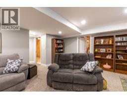 11 CHAMPLAIN COURT - 23