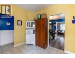 460 Queen STREET - 15