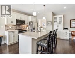 38 Lanz BOULEVARD - 26