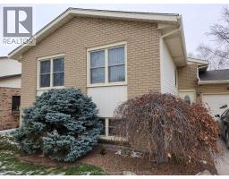 15 MONARCH DRIVE - 1