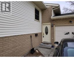 15 MONARCH DRIVE - 2