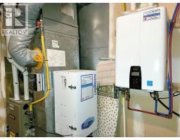 15 MONARCH DRIVE - 28