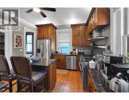 325 Wellington STREET West - 15