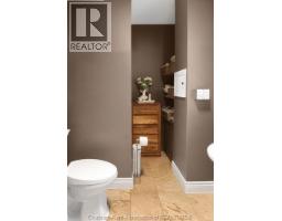 325 Wellington STREET West - 30