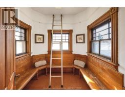 325 Wellington STREET West - 41