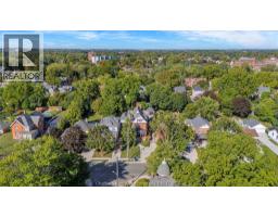 325 Wellington STREET West - 48