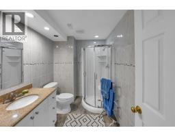 17 Nichols DRIVE - 34