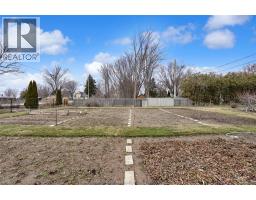 17 Nichols DRIVE - 43